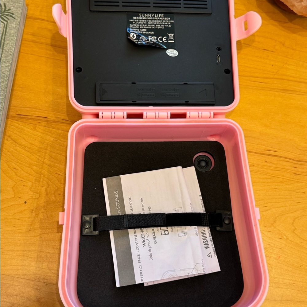 Portable Retro Radio - Picture 5 of 5